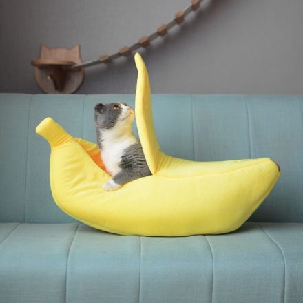 lit banane pour chat - vue de face