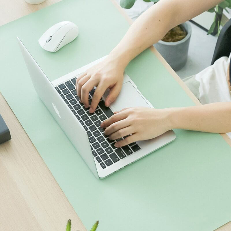 Sous Main Bureau Cuir Gris Taupe - Avec Rebord et Fond