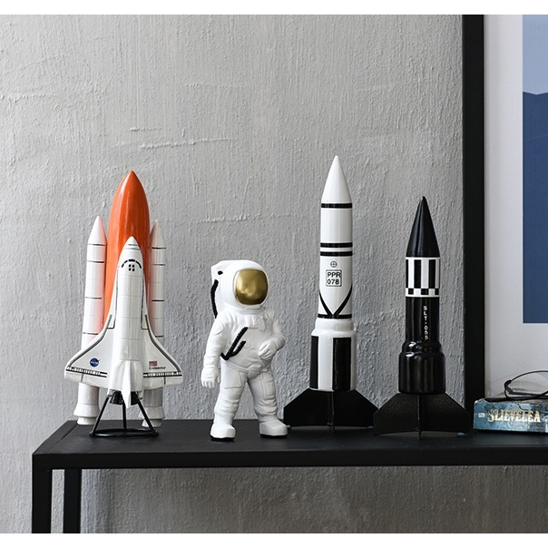 Astronaute et fusées