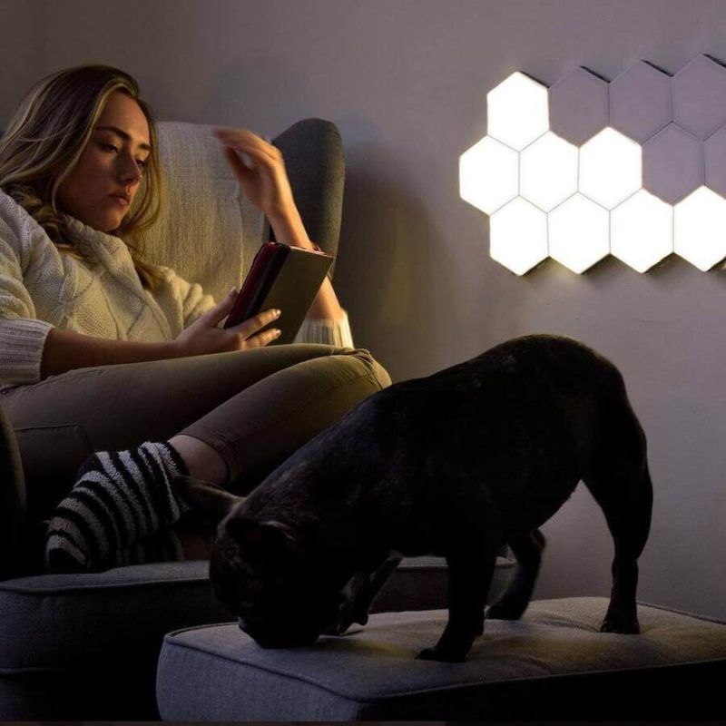 Lampe tactile hexagonale utilisée en lumière d'ambiance