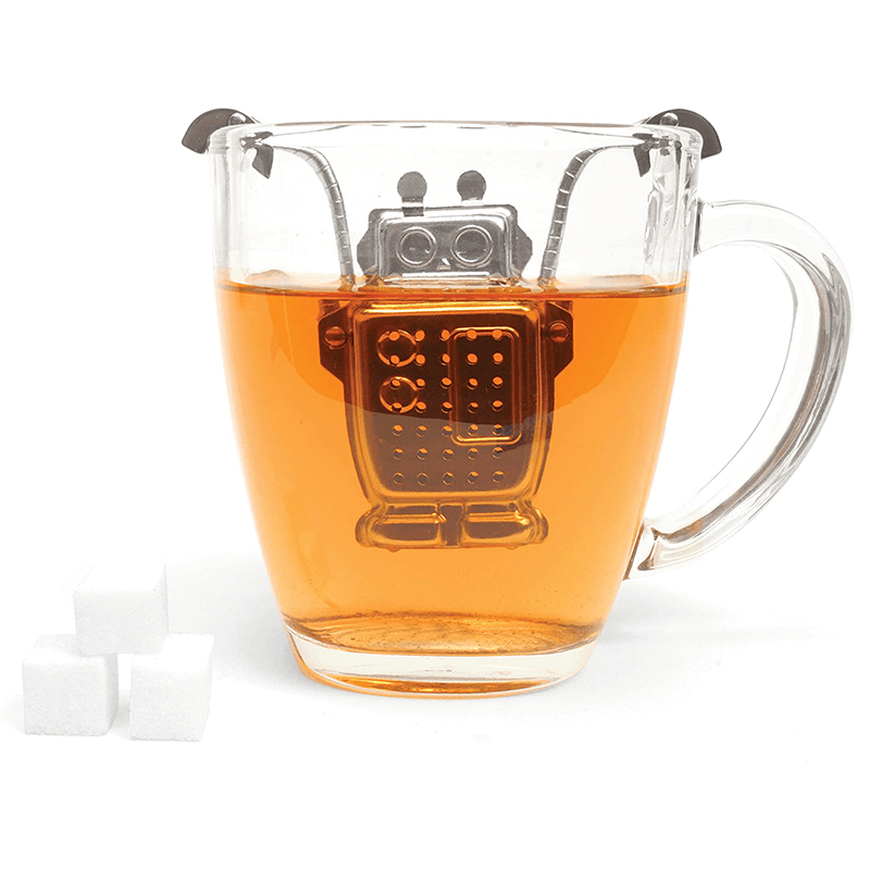 infuseur robot dans une tasse