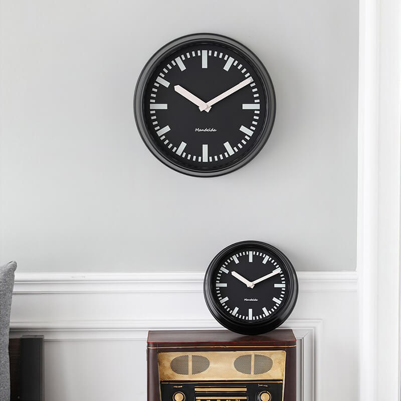 Horloge design gare haut de gamme