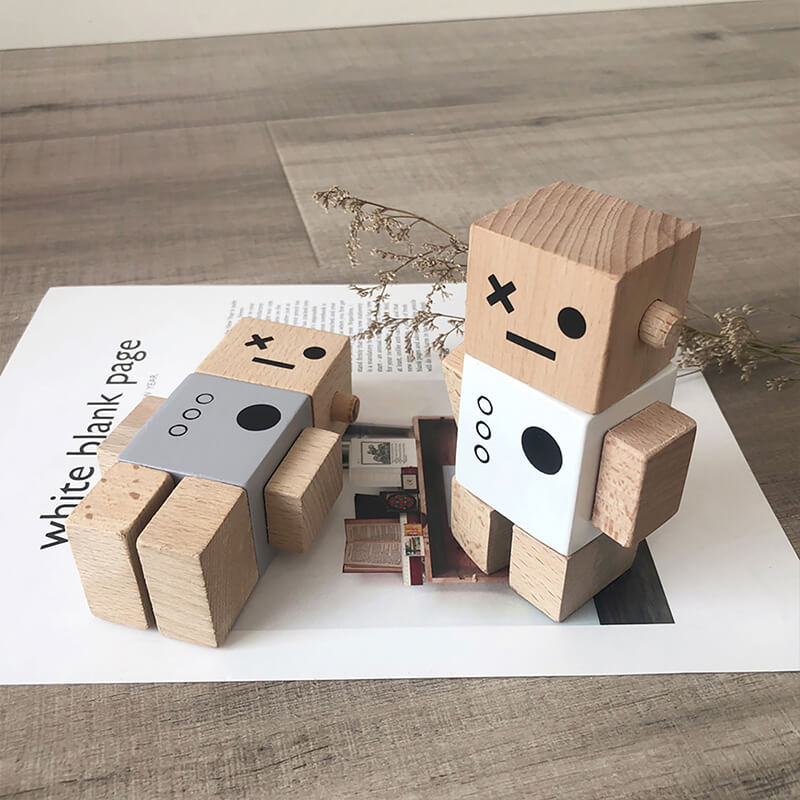 statue de robot en matière bois