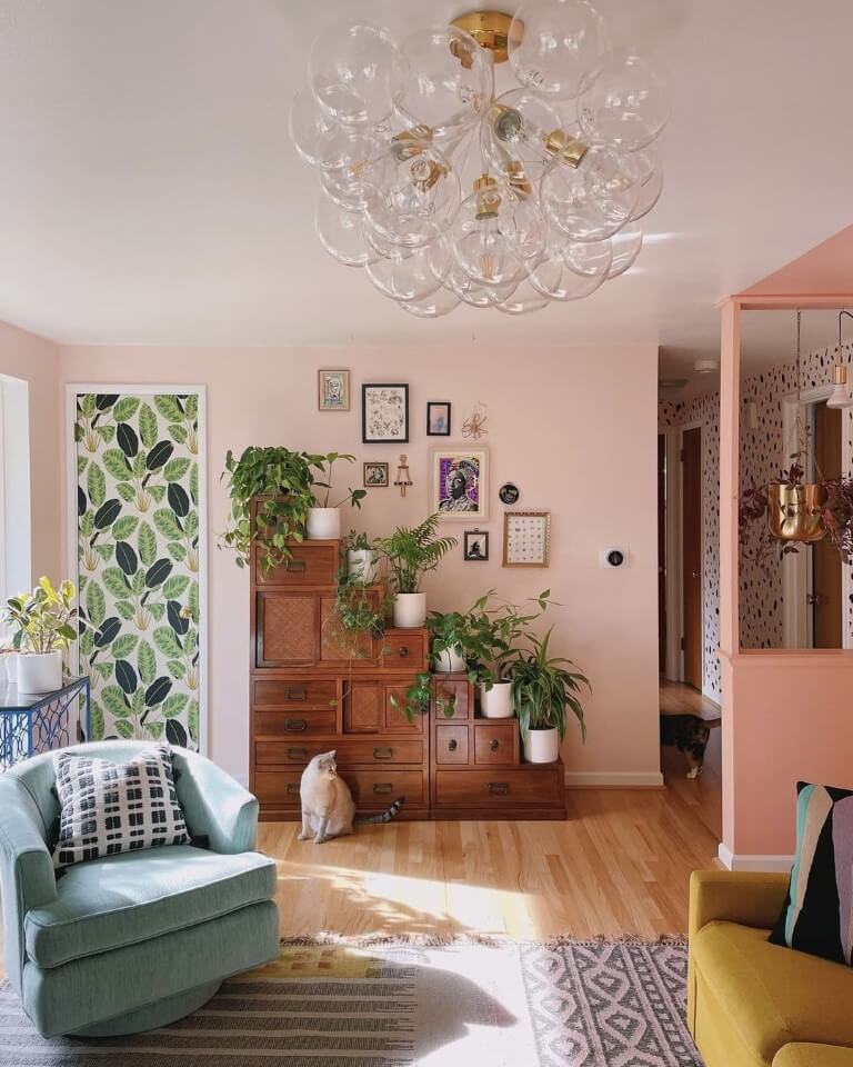 Intérieur de maison cosy avec plantes