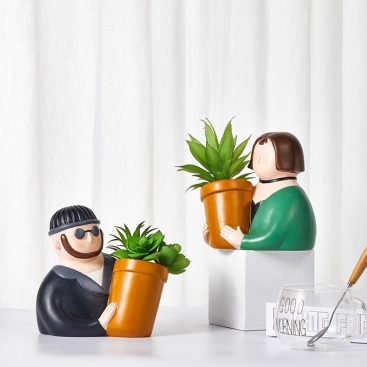 8759-3jjxjk.jpg Pot de fleurs Leon et Mathilda