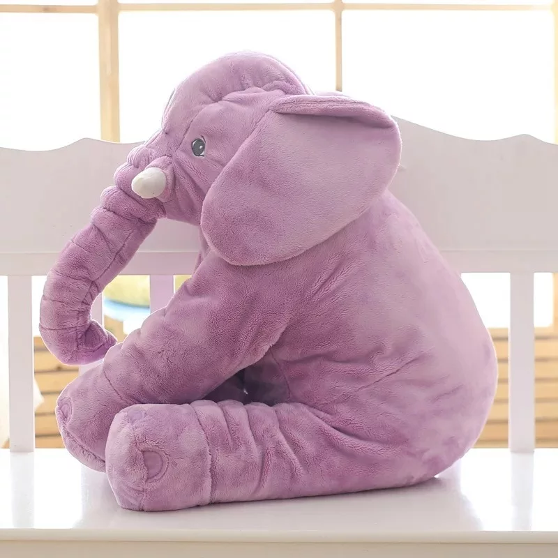 Oreiller éléphant en peluche violet