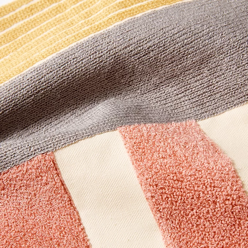 coussin brod - vue de près