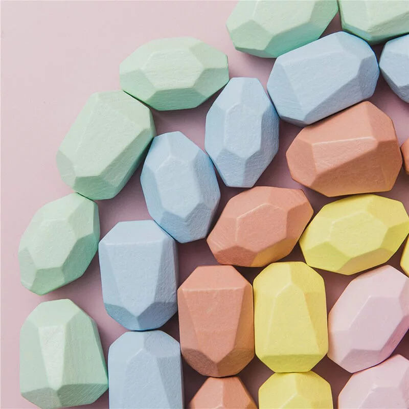 Pièces de construction en bois de plusieurs couleurs