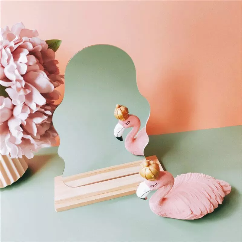 Miroir asymétrique au design tendance