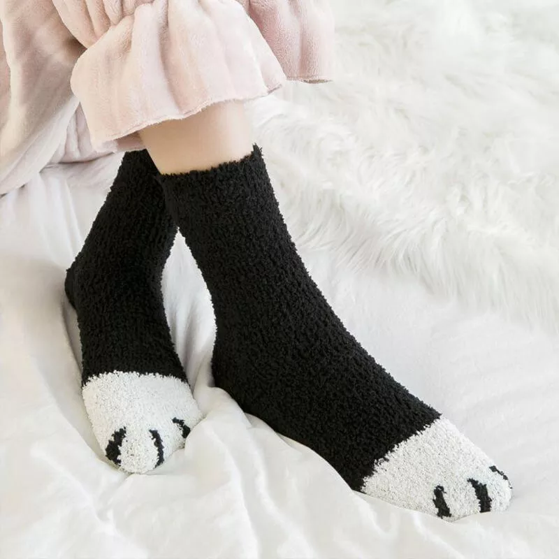 Chaussettes pattes de chat pour l'hiver