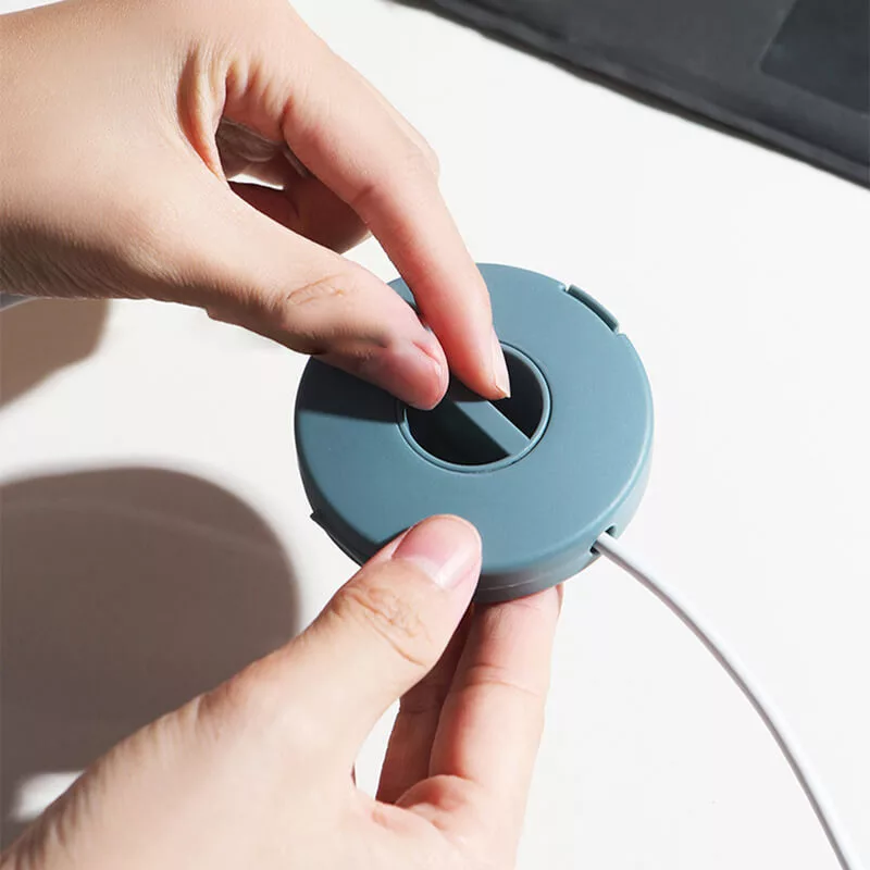 rangement pour câble USB