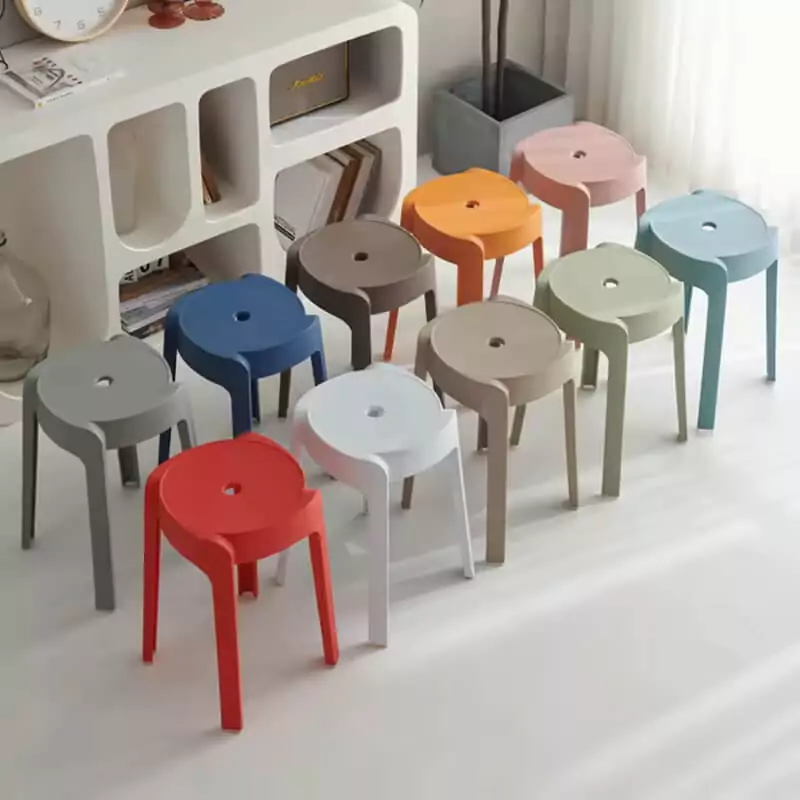 Tabouret plastique empilable design